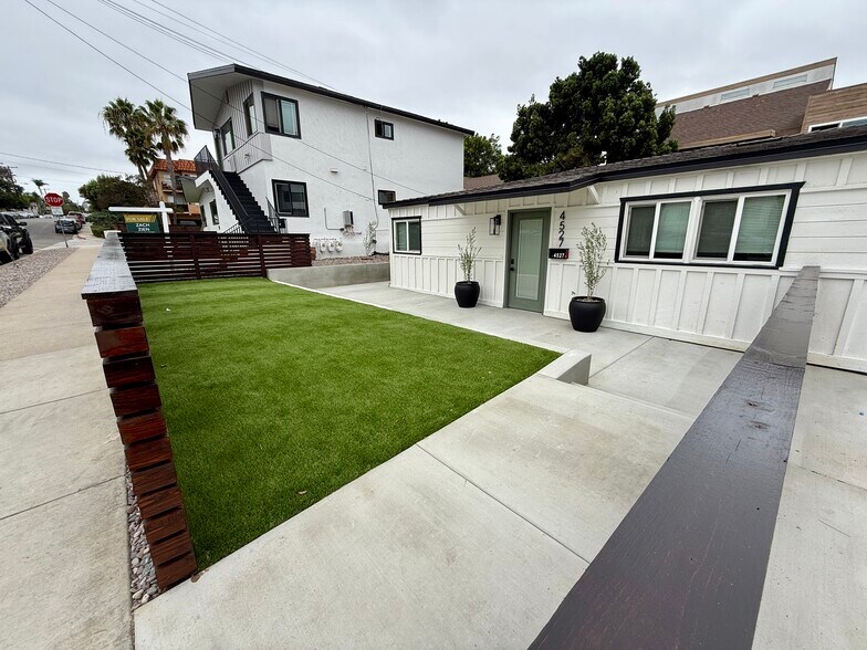Primary Photo Of 4527 Olney St, San Diego Apartments For Sale