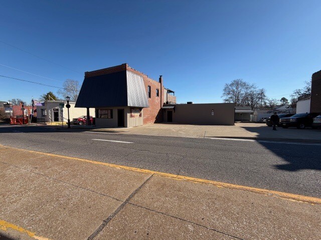 More Photos Of 770 Lemay Ferry Rd, Saint Louis Manufacturing For Sale