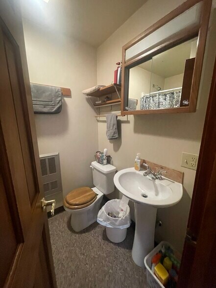 More Photos Of 853 Fairview Rd, Howard Apartments For Sale