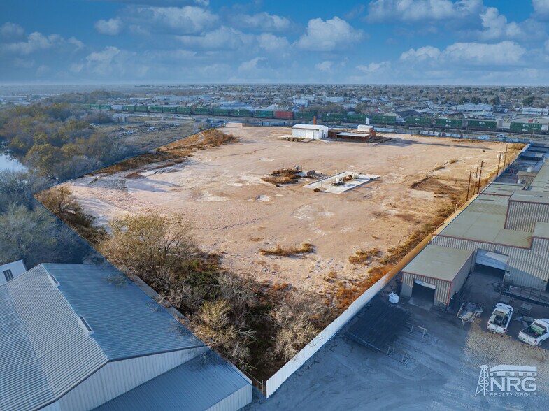 More Photos Of 2419 W Murphy St, Odessa Truck Terminal For Sale