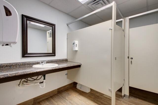 More Photos Of 10816 Crown Colony Dr, Austin Office For Lease