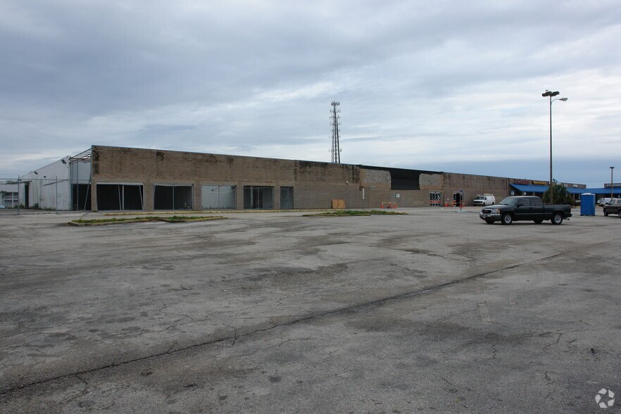 More Photos Of 1350-1380 N Broadway Ave, Bartow Freestanding For Lease