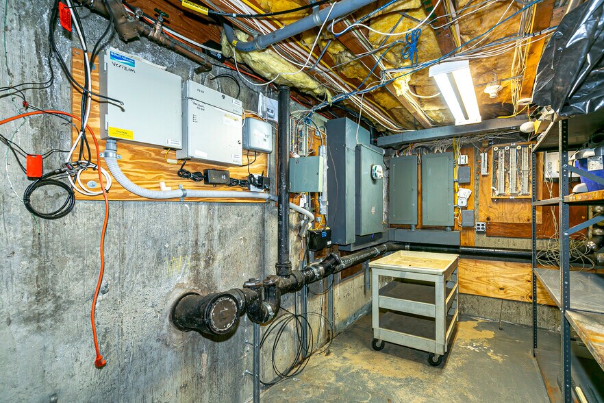 More Photos Of 986-990 Sunrise Hwy, Babylon Medical For Sale