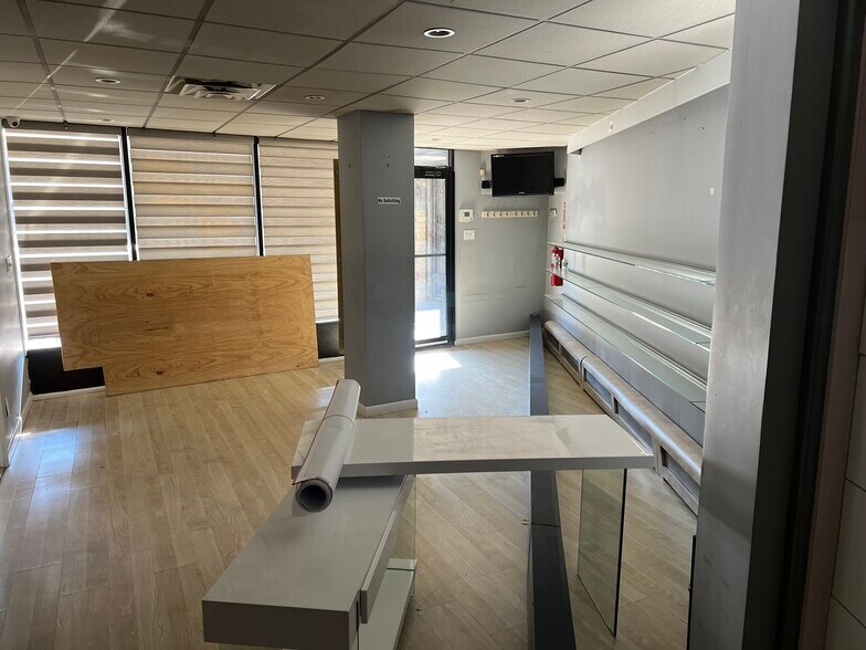 More Photos Of 92-29 Queens Blvd, Rego Park Apartments For Sale