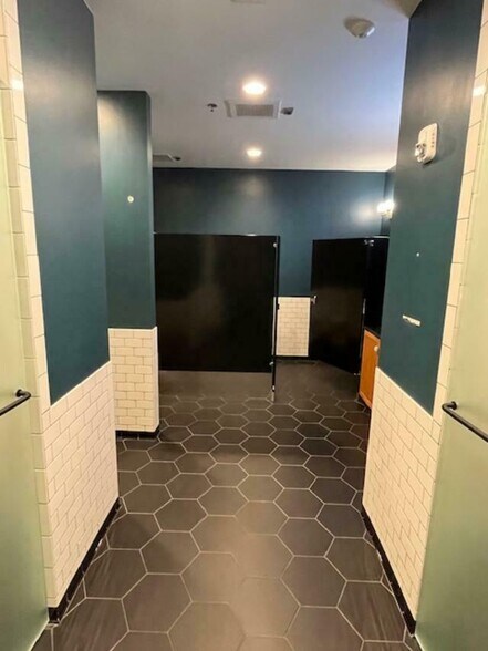 More Photos Of 655 31st St S, Saint Petersburg Industrial For Sale