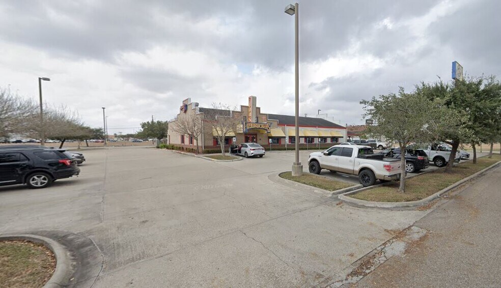 More Photos Of 1949 S Padre Island Dr, Corpus Christi Restaurant For Sale