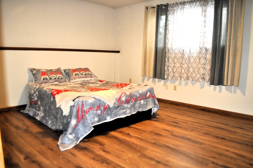 More Photos Of 1300 Crestfield Ave, Bismarck Apartments For Sale