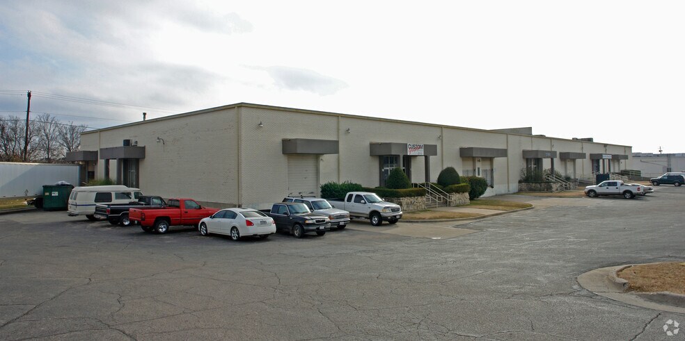 More Photos Of 5100-5110 Rondo Dr, Fort Worth Warehouse For Lease