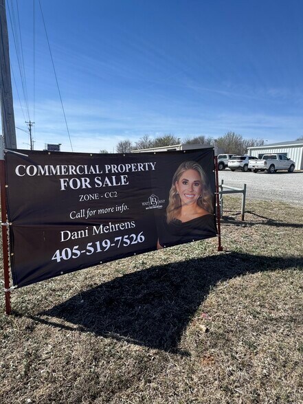 More Photos Of 1505 N Main St, Newcastle Warehouse For Sale