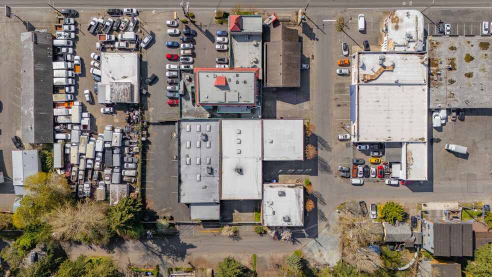 More Photos Of 13753 Midvale Ave N, Seattle Warehouse For Sale