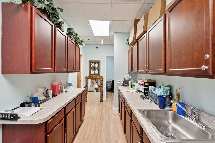 More Photos Of 7560 Red Bug Lake Rd, Oviedo Medical For Sale