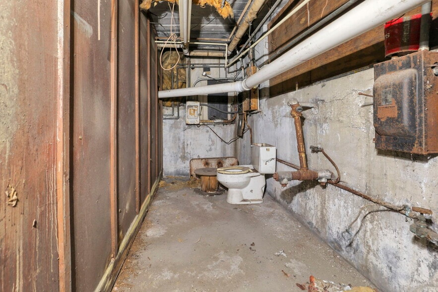 More Photos Of 435 N Elizabeth St, Lima Warehouse For Sale