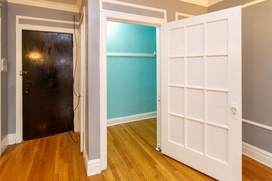 More Photos Of , Chicago Multifamily For Sale