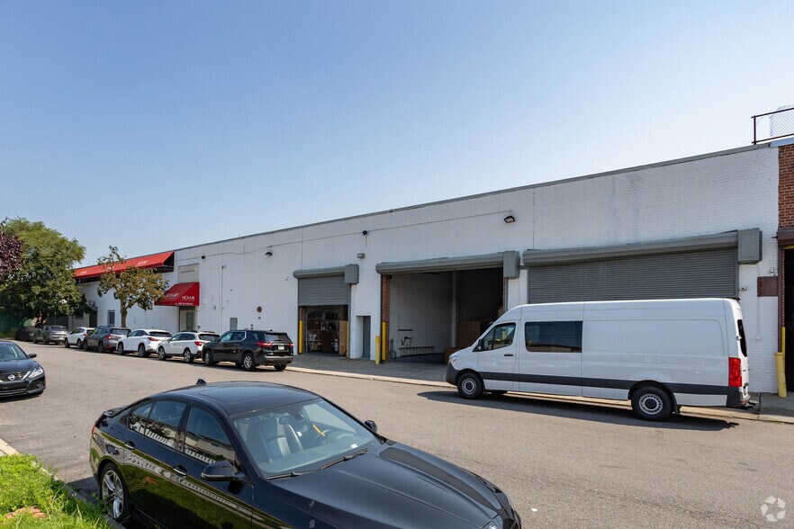 Primary Photo Of 109-05 178th St, Jamaica Warehouse For Sale