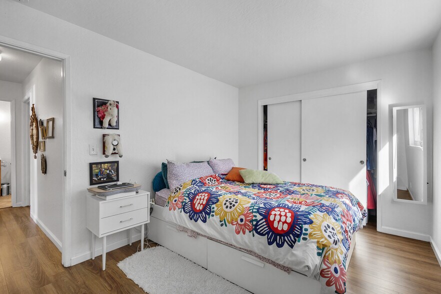 More Photos Of 1298 63rd St, Emeryville Apartments For Sale