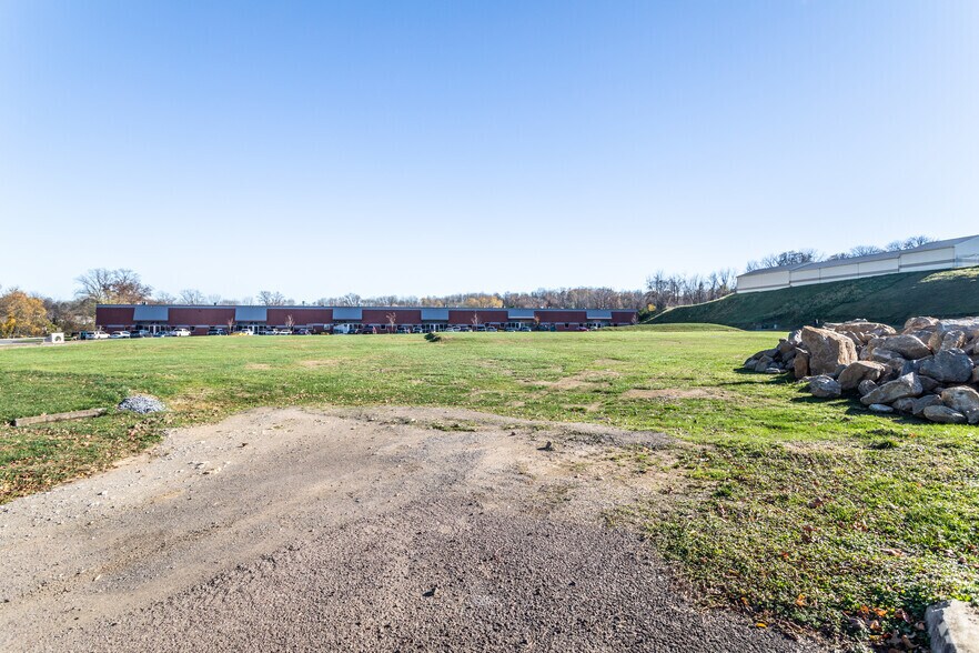 More Photos Of 13 Hagerty Blvd, West Chester Light Distribution For Sale