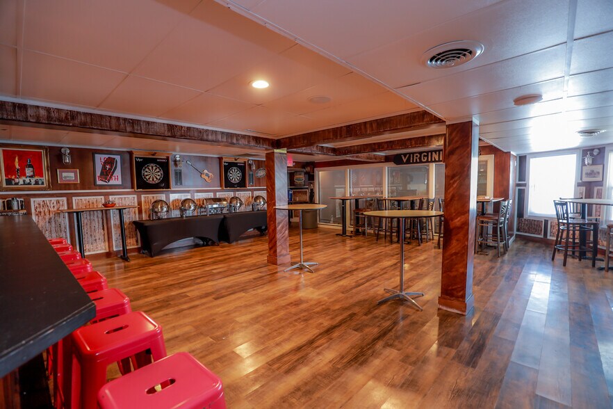 More Photos Of 700 Jordan Point Rd, Hopewell Restaurant For Sale