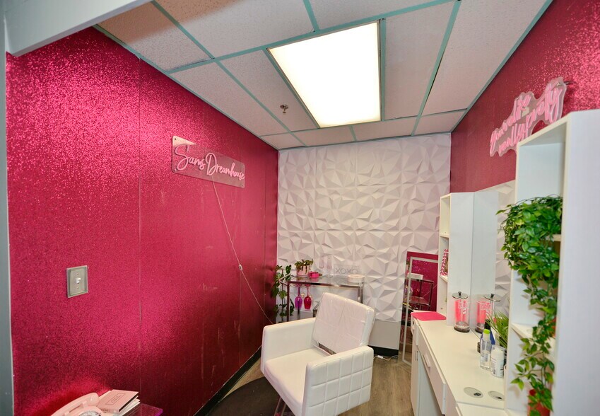 More Photos Of 431 Dual Hwy, Hagerstown Hotel For Lease