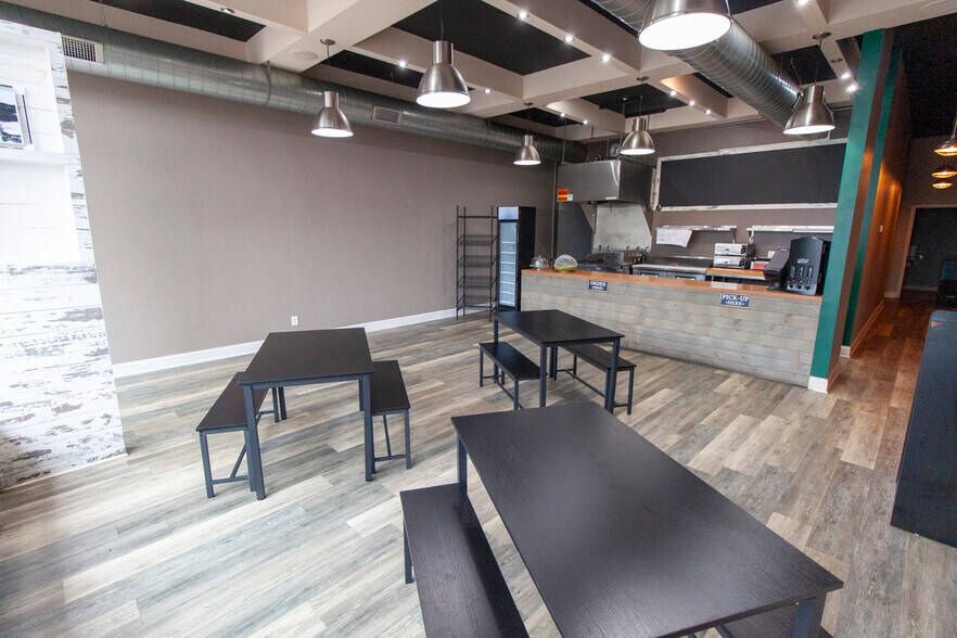 More Photos Of 5003-5005 Gravois Ave, Saint Louis Storefront Retail Residential For Lease