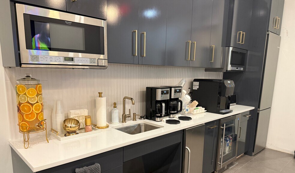 More Photos Of 50 Franklin St, Boston Coworking Space