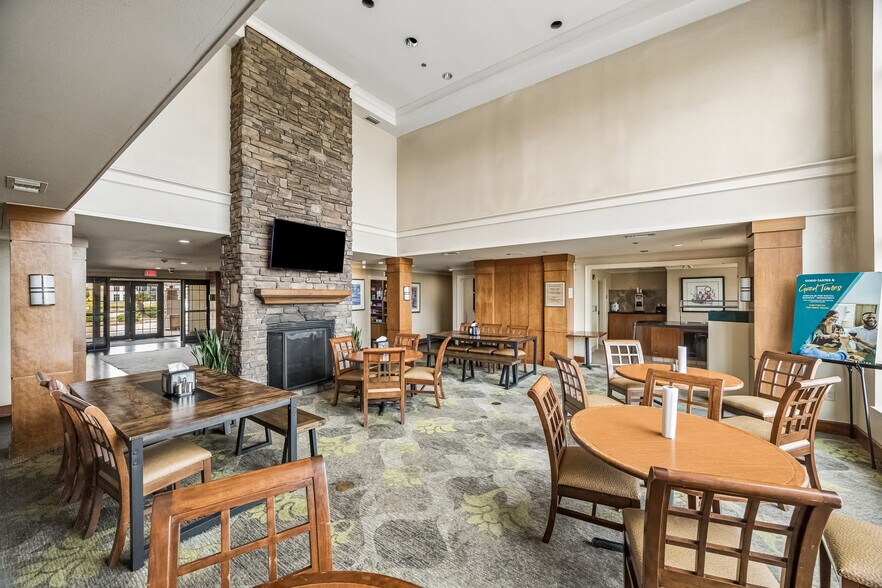 More Photos Of 10750 Gessner Rd, Houston Hotel For Sale