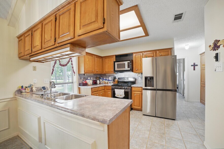 More Photos Of , Seagoville Flex For Sale