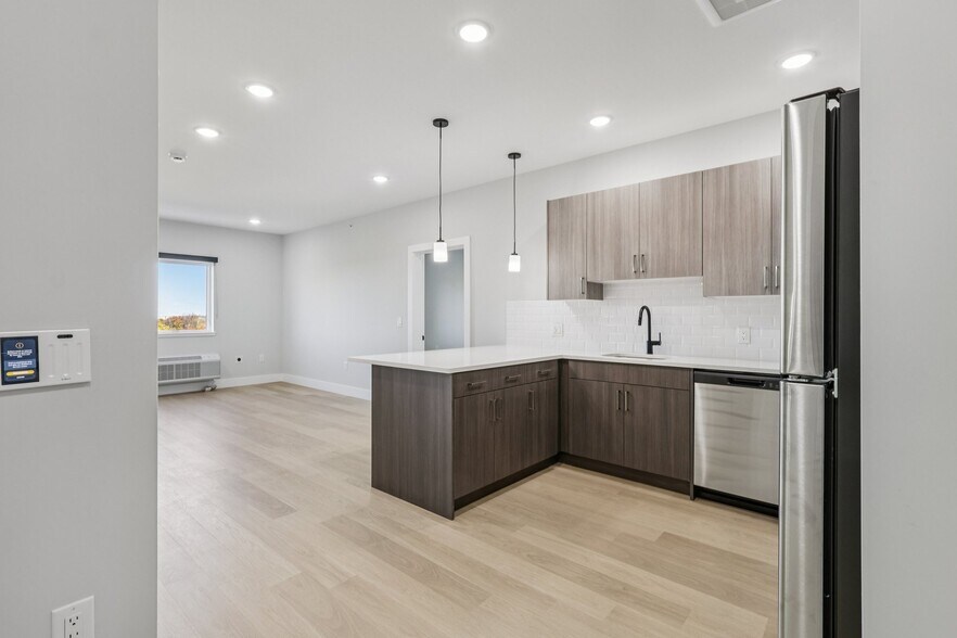 More Photos Of 34-40 Hudson St, Newark Apartments For Lease