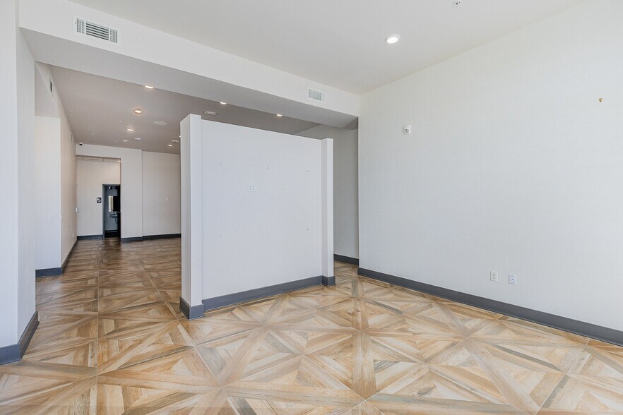 More Photos Of 2200 Carl D Silver Pkwy, Fredericksburg Hotel For Lease