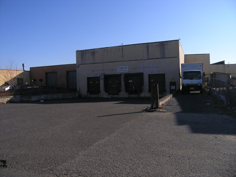 More Photos Of 150 Wesley St, South Hackensack Distribution For Lease