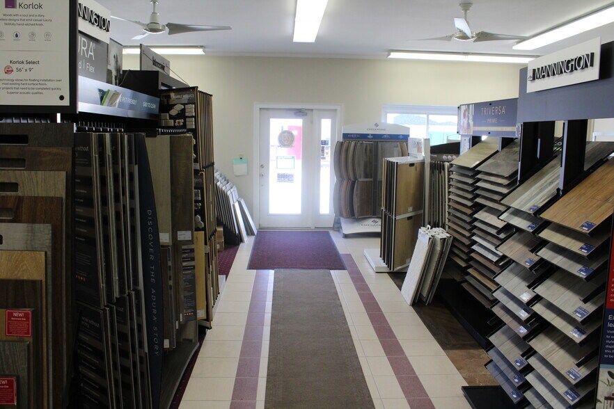 More Photos Of 40 S Main St, Milford Freestanding For Sale