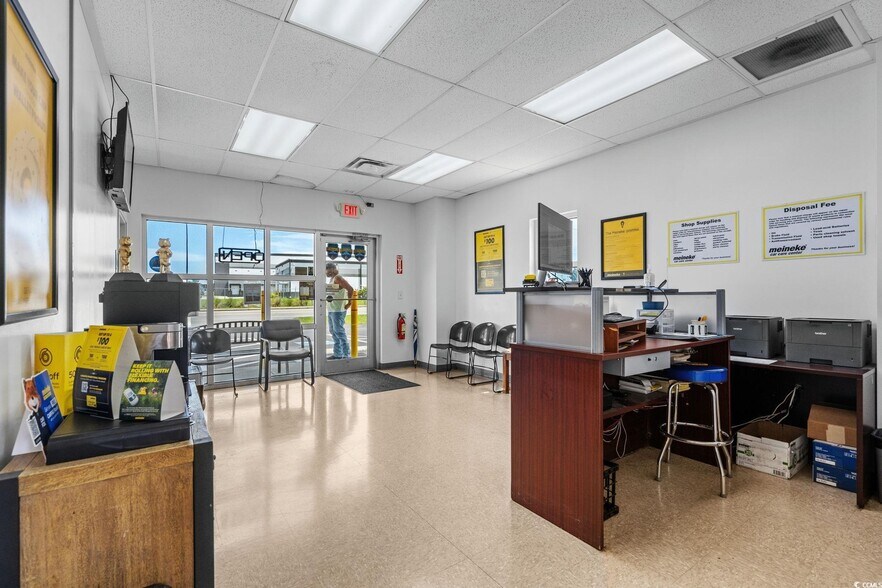 More Photos Of 362 George Bishop Pky, Myrtle Beach Auto Repair For Sale
