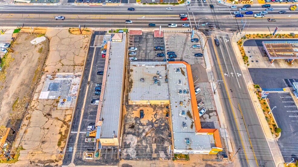 More Photos Of 14895 Bear Valley Rd, Hesperia Freestanding For Sale