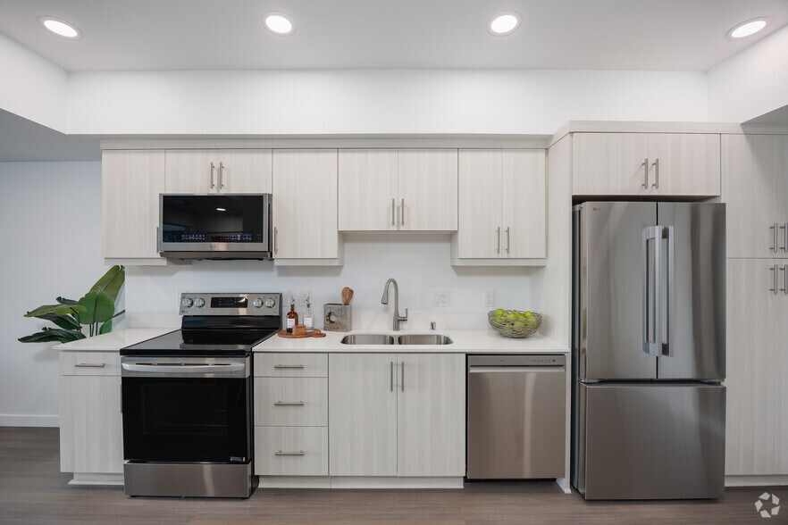 More Photos Of 2724 El Cajon Blvd, San Diego Apartments For Lease