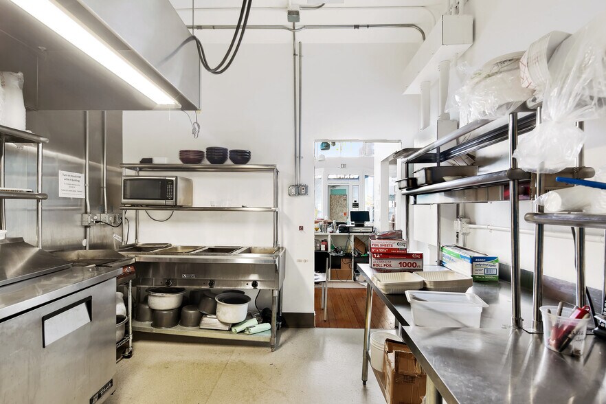 More Photos Of 1313 N State St, Bellingham Restaurant For Lease