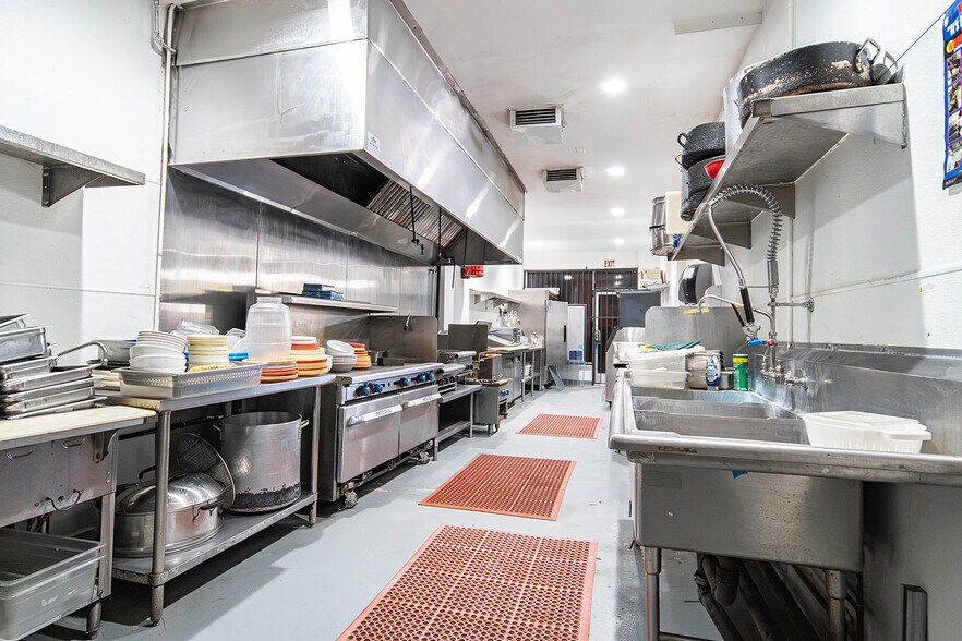 More Photos Of 9106-9110 Mission Blvd, Riverside Storefront Retail Residential For Sale