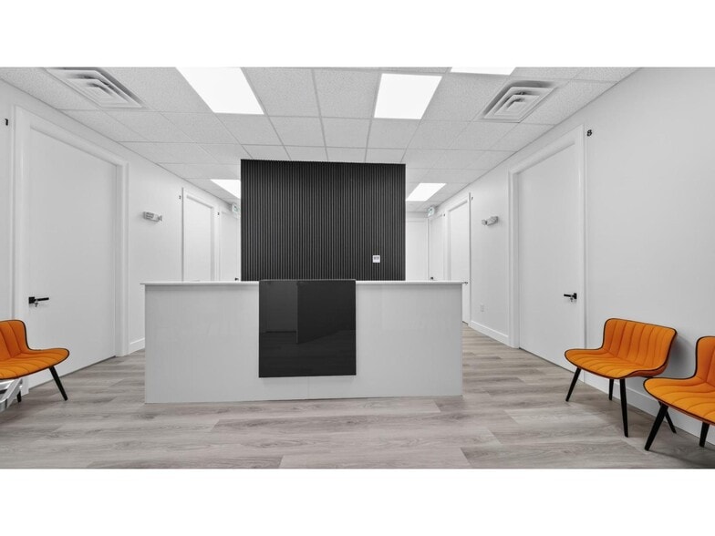 Primary Photo Of 7980 B 206A st, Langley Medical For Lease