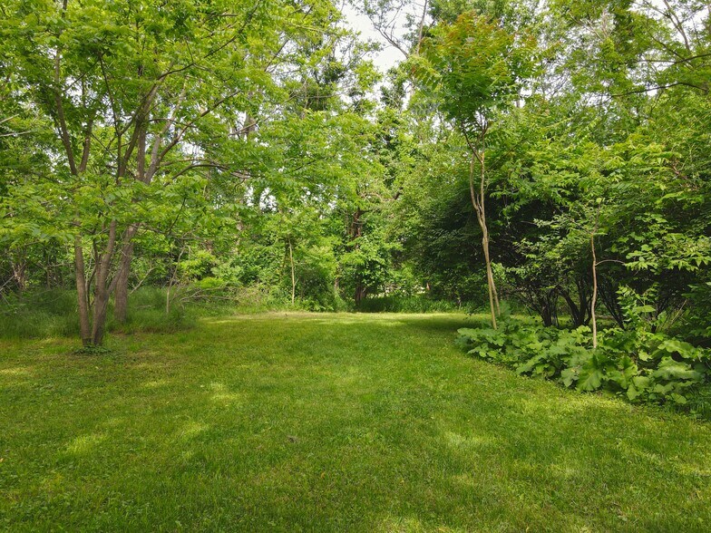 More Photos Of 2101 1/2 S Rogers St, Bloomington Land For Sale