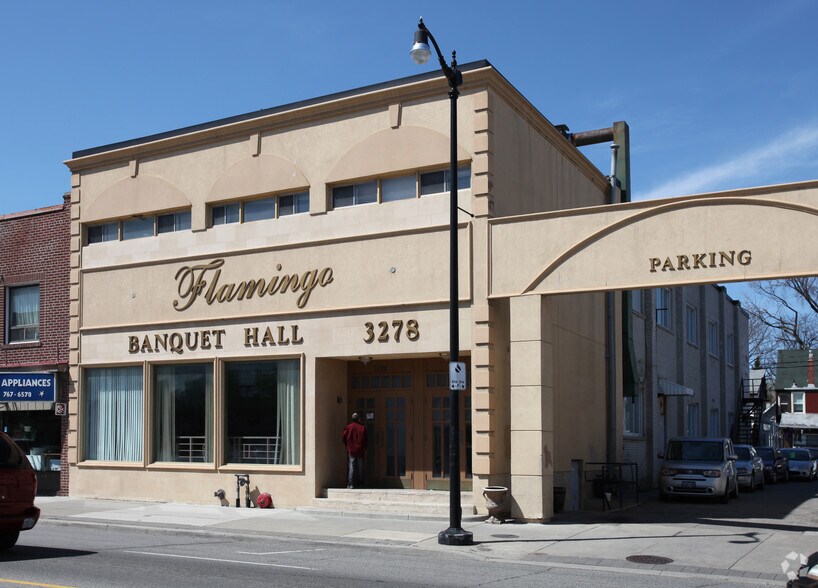 Primary Photo Of 3276-3278 Dundas St W, Toronto Storefront Retail Office For Lease