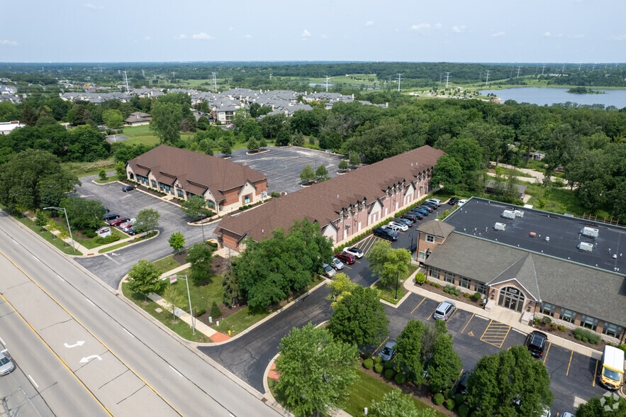 More Photos Of 550-660 W Boughton Rd, Bolingbrook Unknown For Lease