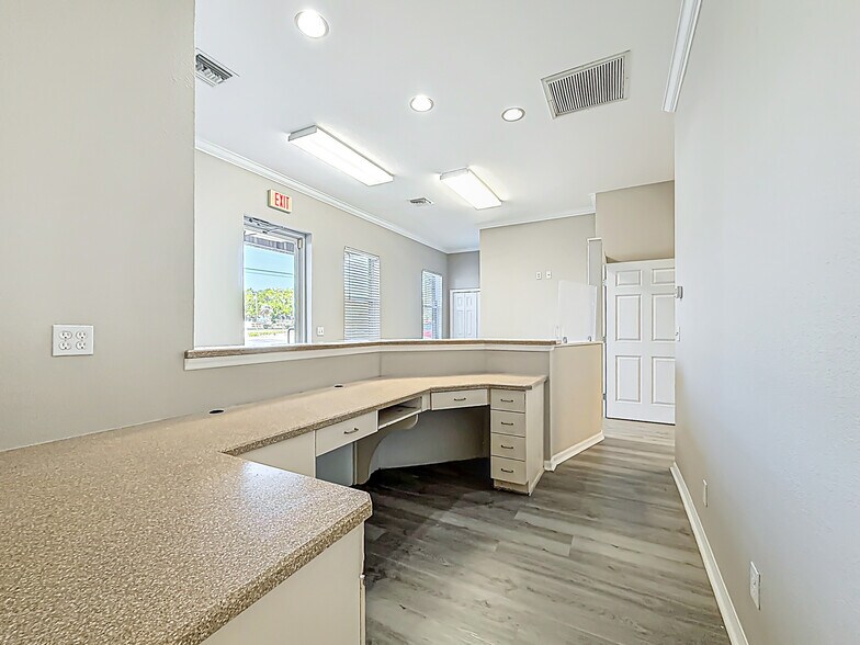 More Photos Of 15151 S US Highway 441, Summerfield Medical For Sale