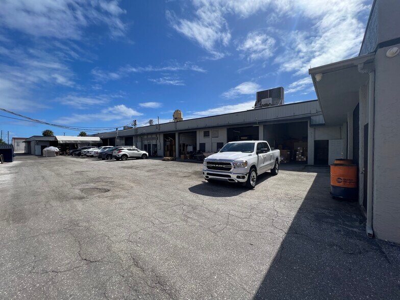 More Photos Of 6461 Garden Rd, Riviera Beach Industrial For Lease