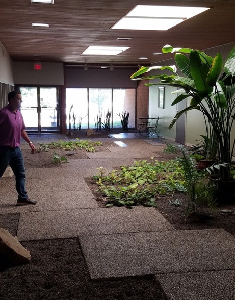 More Photos Of 3751 Pennridge Dr, Bridgeton Office For Sale