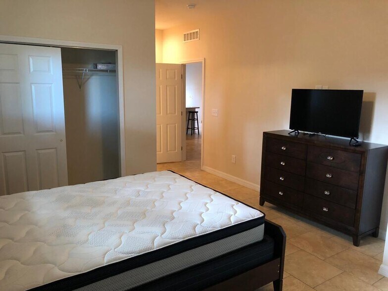 More Photos Of 124 Hollywood Blvd, West Melbourne Specialty For Sale