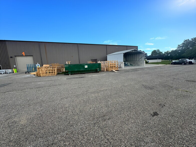 More Photos Of 100 Transfer Dr, Highland Township Warehouse For Sale