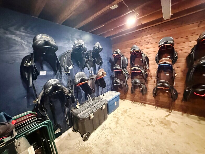 More Photos Of 12310 Gammon rd, Providence Horse Stables For Sale