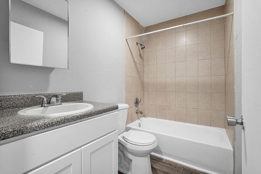 More Photos Of 400 NW 65th Ave, Margate Apartments For Sale