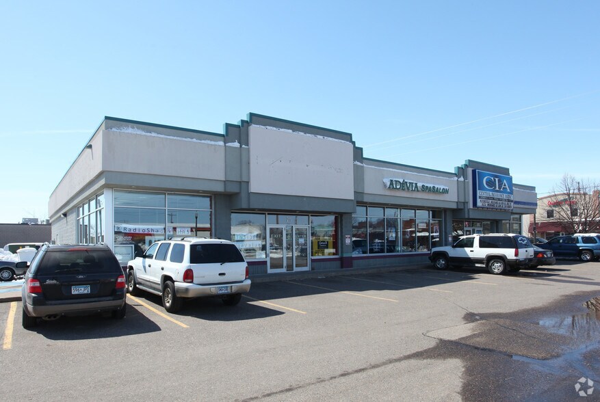 Primary Photo Of 205-211 1st Ave E, Cambridge Freestanding For Lease