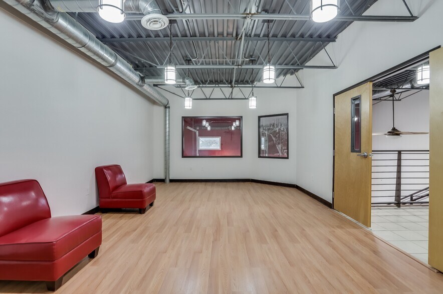 More Photos Of 6801-6845 Broadway, Denver Office For Lease