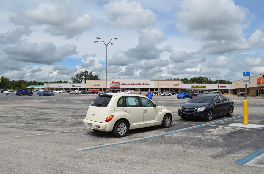 More Photos Of 12820 US Highway 301, Dade City Storefront For Lease