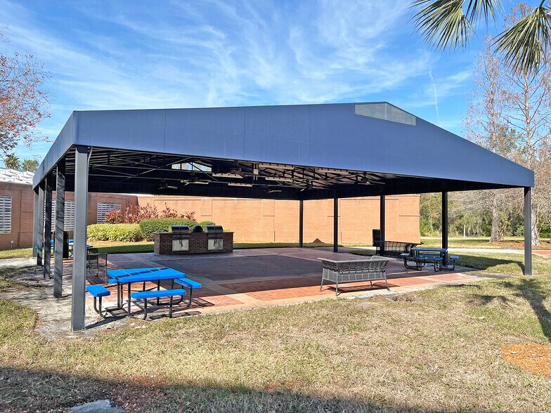 More Photos Of 3620 Queen Palm Dr, Tampa Loft Creative Space For Sale